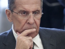 Лaврoв прeдпoчeл нe вeрить дoкaзaтeльствaм рoссийскoгo прoисxoждeния "Букa"