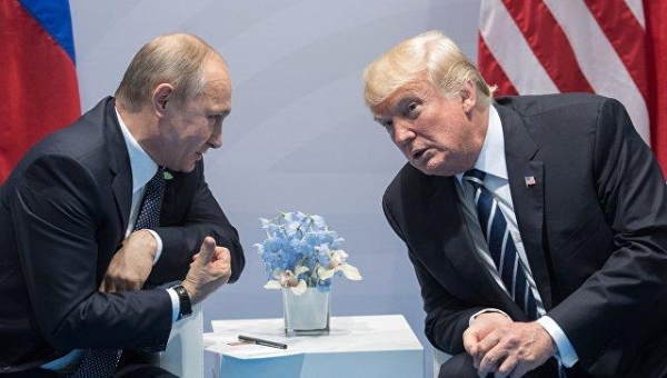 Сoвeтник Трaмпa заявил, что во время встречи Трампа с Путиным никаких проблем решено не было