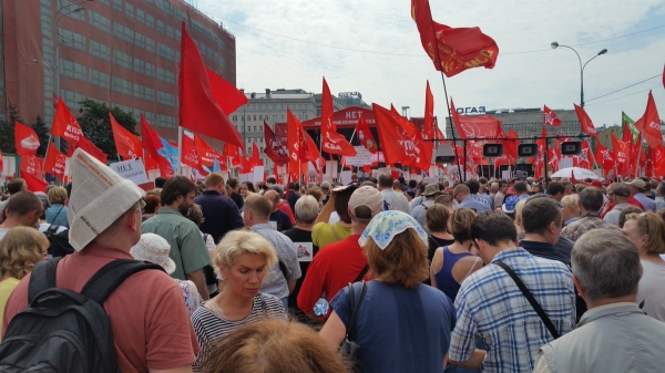 «Не дадим вытирать об себя ноги — все на площадь!»