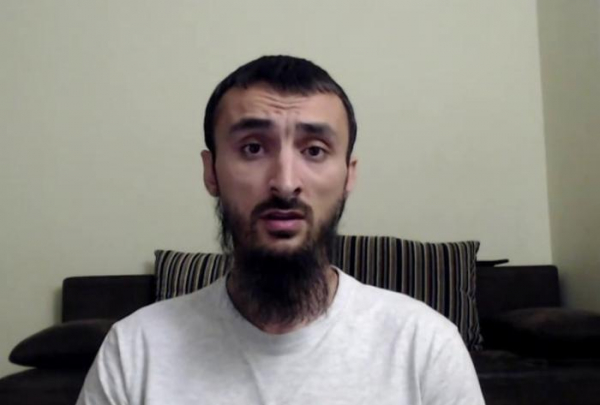 Глава парламента Чечни объявил кровную месть блогеру: "С братьями будем тебя искать" Глава парламента Чечни объявил кровную месть блогеру: