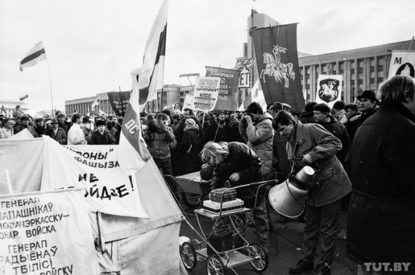 Как в 1990-м в Минске прошла антикоммунистическая «Плошча» Как в 1990-м в Минске прошла антикоммунистическая «Плошча»5