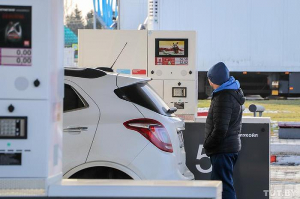 Белорусский «Лукойл» вводит ограничения на продажу топлива Белорусский «Лукойл» вводит ограничения на продажу топлива1