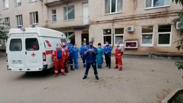 Медики на Кубани вместо "путинских" выплат получили предупреждение об экстремизме Медики на Кубани вместо