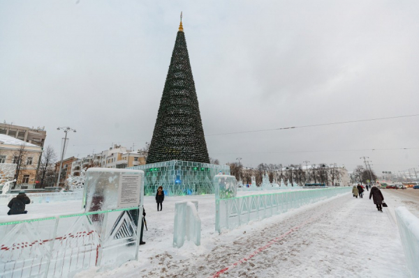 Ледовый городок открыт для жителей и гостей столицы Урала0