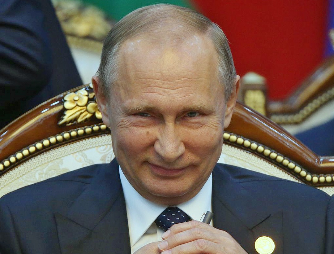 Путин внес в ГД законопроект о запрете второго гражданства для военных и госслужащих Путин внес в ГД законопроект о запрете второго гражданства для военных и госслужащих