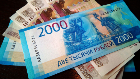Не все петербуржцы дождутся 13-ю зарплату, а часть получит ее в марте Не все петербуржцы дождутся 13-ю зарплату, а часть получит ее в марте0