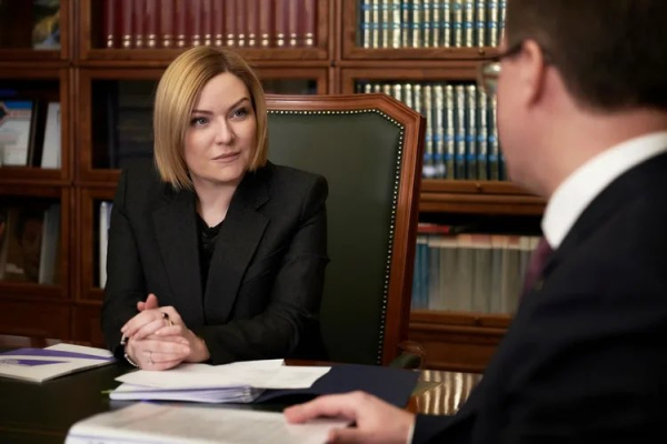 Показатели выполнены на 100 %: Дмитрий Азаров и Ольга Любимова обсудили реализацию нацпроекта "Культура" в регионе Показатели выполнены на 100 %: Дмитрий Азаров и Ольга Любимова обсудили реализацию нацпроекта