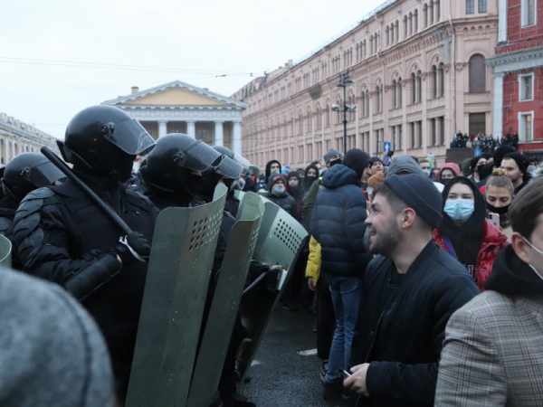 Число задержанных на массовых акциях протеста 23 января перевалило за 4000 Число задержанных на массовых акциях протеста 23 января перевалило за 4000