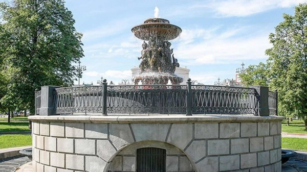 В Москве отреставрируют Петровский фонтан у Большого театра В Москве отреставрируют Петровский фонтан у Большого театра