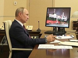 Путин попросил "большую четверку" задать тон сентябрьской избирательной кампании Путин попросил "большую четверку" задать тон сентябрьской избирательной кампании