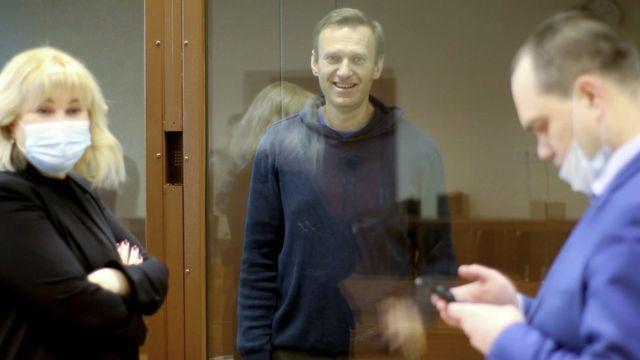 Он просто взял соль и огурец Он просто взял соль и огурец3