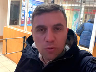 В Саратове депутата-коммуниста задержали и оштрафовали на 20 тыс. рублей О задержании Николая Бондаренко стало известно сегодня утром. Силовики ожидали его в подъезде и без объяснения причины потребовали проехать в отделение