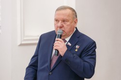 Герой России Владимир Шаманов поздравил Алексея Орлова с избранием на пост Главы Екатеринбурга1