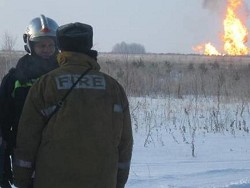Два магистральных трубопровода повреждены в результате ЧП под Оренбургом Два магистральных трубопровода повреждены в результате ЧП под Оренбургом