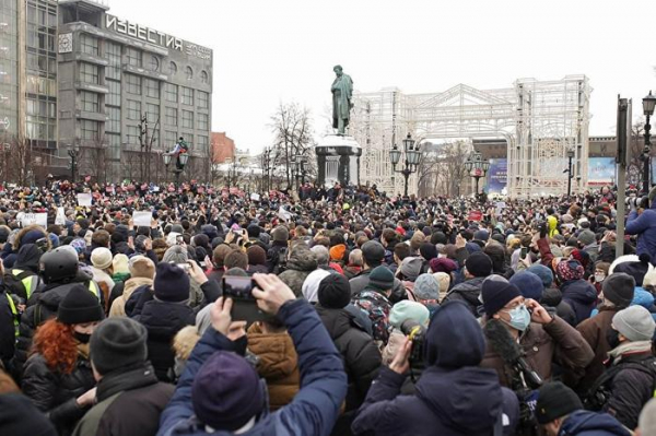 «Если лидер не хочет сам уйти, то мы должны делать все, чтобы помочь ему в этом» «Если лидер не хочет сам уйти, то мы должны делать все, чтобы помочь ему в этом»2