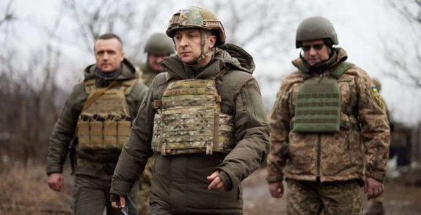 "Жалкий поц". Соцсети издеваются над Зеленским после его поездки в Донбасс