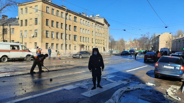 Денег нет, но нанесите: разметке на петербургских дорогах урезали бюджет Денег нет, но нанесите: разметке на петербургских дорогах урезали бюджет1