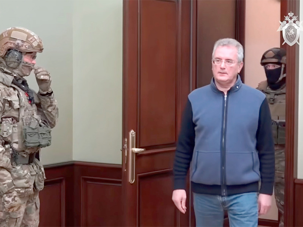 Губернатора Пензенской области Ивана Белозерцева задержали после обысков Пензенского губернатора Ивана Белозерцева задержали по подозрению в превышении должностных полномочий. В ближайшее время его планируют доставить в Москву
