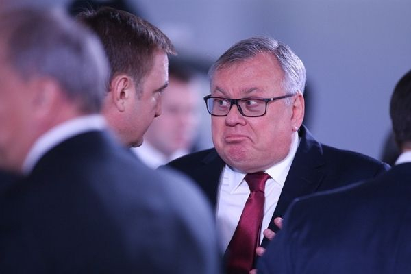 Биткоин обречён, а рубль - нет Биткоин обречён, а рубль - нет0