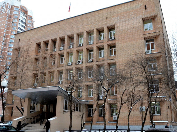 В Москве арестован следователь полиции по делу о краже 25 млн рублей из вещдоков Пресненский суд Москвы арестовал на 2 месяца руководителя следственного отдела ОМВД России по Ярославскому району Москвы Михаила Белявского, обвиняемого в краже 25 млн рублей, являвшихся вещественными доказательствами по уголовному делу