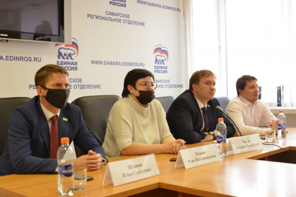 Депутаты-единороссы Самарской области обменялись опытом с коллегами из Крыма Депутаты-единороссы Самарской области обменялись опытом с коллегами из Крыма0