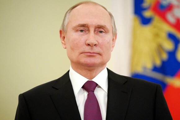 Путин сообщил, что готовился к проявлению побочных симптомов после вакцинации от COVID-19 Путин сообщил, что готовился к проявлению побочных симптомов после вакцинации от COVID-19