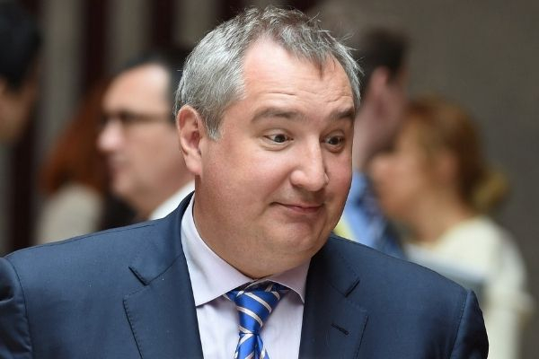 Пока Маск запускает космические корабли, Рогозин запускает телеканал Пока Маск запускает космические корабли, Рогозин запускает телеканал0