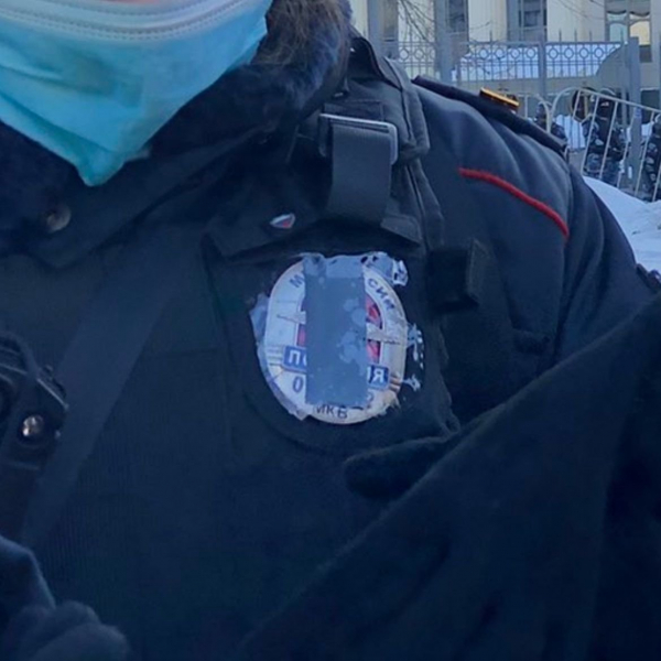 В МВД в третий раз объяснили, почему на акциях Навального полиция скрывала жетоны В МВД в третий раз объяснили, почему на акциях Навального полиция скрывала жетоны0