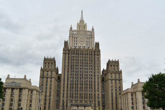 МИД заявил об ответных мерах на высылку дипломатов из Прибалтики МИД заявил об ответных мерах на высылку дипломатов из Прибалтики