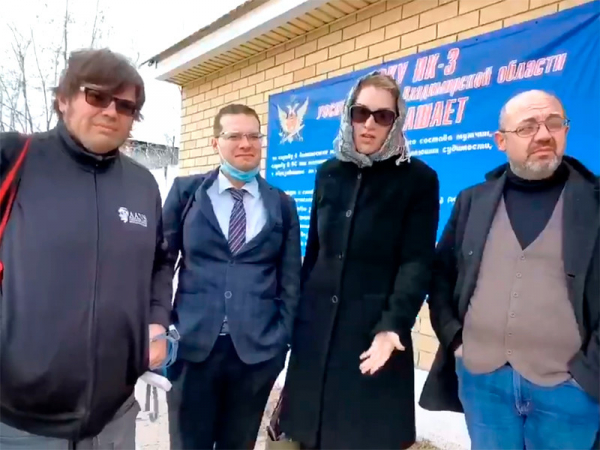 Врачи, лечившие Навального на воле, обратились к нему с просьбой прекратить голодовку Ярослав Ашихмин, Алексей Эрлих, Всеволод Шурхай и Анастасия Васильева