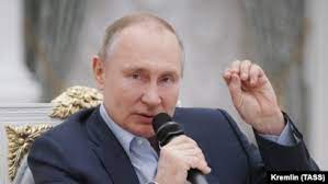 Дедушка Путин зашел в интернет. В Сети ждут закручивания гаек Дедушка Путин зашел в интернет. В Сети ждут закручивания гаек