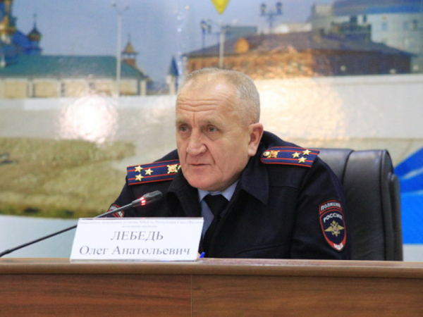Судья по делу шамана Габышева пригрозил принудительным приводом на заседание замначальника полиции Якутии Судья Якутского городского суда Максим Горохов, рассматривающий уголовное дело в отношении шамана Александра Габышева, пригрозил подвергнуть принудительному приводу на заседание замначальника полиции Якутии Олега Лебедя