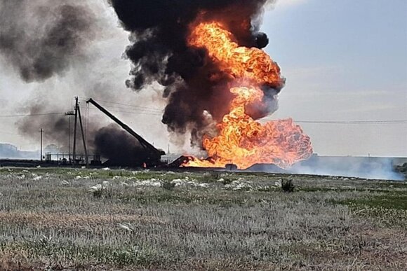 Три человека пострадали при возгорании газопровода под Саратовом Три человека пострадали при возгорании газопровода под Саратовом