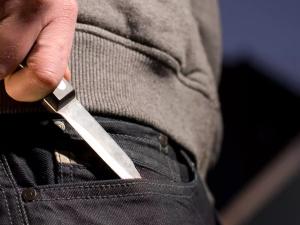 В Таганроге в магазине сотовой связи произошла поножовщина В Таганроге в магазине сотовой связи произошла поножовщина0