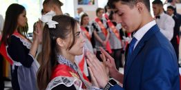 Пенсии: Артамонов, липецкий губернатор, бросил вызов Путину - Пенсии Школьные годы позади: Как в 2021 году прошел последний звонок