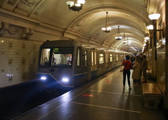 В день рождения метро москвичи могут отправить праздничные открытки по всей России В день рождения метро москвичи могут отправить праздничные открытки по всей России