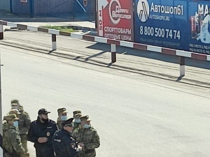 Петицию против закрытия аксайских рынков подписали более 16 тысяч человек Петицию против закрытия аксайских рынков подписали более 16 тысяч человек0