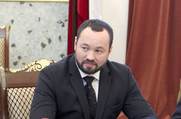 Ставок больше нет: Макаров поменял доходное место на проходное Затеряется на федеральном уровне: политологи оценили шансы Макарова в Госдуме4