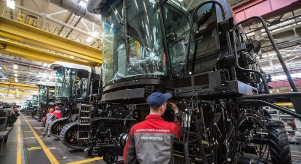 Россия впервые за всю историю заняла рекордные 20% мирового рынка машиностроения Россия впервые за всю историю заняла рекордные 20% мирового рынка машиностроения 1