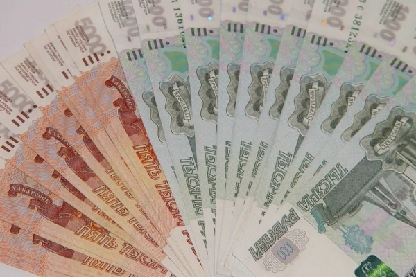 Уголовное дело о хищении в образовательном учреждении свыше 6,7 млн рублей бюджетных средств передано в суд ruble0