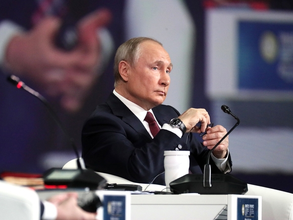 Российские власти все глубже тонут в собственных мифах Российские власти все глубже тонут в собственных мифах