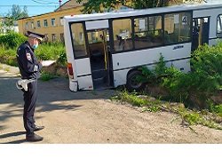 Шесть человек погибли и 15 пострадали в ДТП с автобусом на Урале Шесть человек погибли и 15 пострадали в ДТП с автобусом на Урале