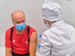 У половины привитых «ЭпиВакКороной» через 9 месяцев не нашли антител У половины привитых «ЭпиВакКороной» через 9 месяцев не нашли антител