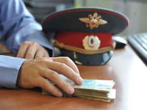 Двух полицейских в Новочеркасске будут судить за получение взятки Двух полицейских в Новочеркасске будут судить за получение взятки0