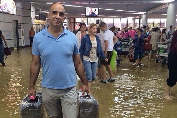 В курортных Сочи предупредили о возможной эвакуации из-за уровня воды в реках В курортных Сочи предупредили о возможной эвакуации из-за уровня воды в реках0