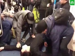 Прокурор запросил 4 года колонии для пранкера за имитацию приступа COVID в метро Прокурор запросил 4 года колонии для пранкера за имитацию приступа COVID в метро