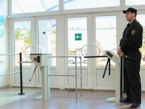 После стрельбы в Пермском университете в ростовских вузах усиливают безопасность После стрельбы в Пермском университете в ростовских вузах усиливают безопасность0