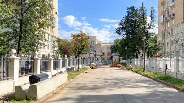 В Москве рассказали о ходе реставрации парадных ворот Александринского дворца В Москве рассказали о ходе реставрации парадных ворот Александринского дворца