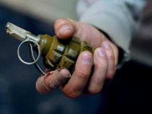 Ростовчане нашли в мусорном баке муляж гранаты Ростовчане нашли в мусорном баке муляж гранаты0