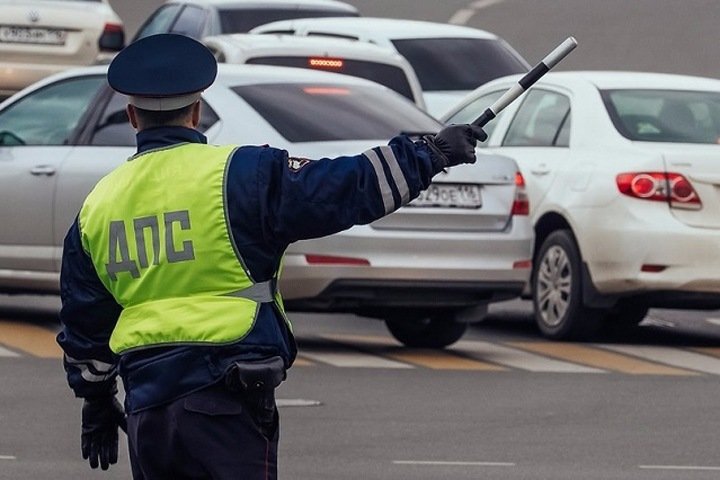Полицейского подозревают в том, что он зарезал подростка на новосибирском пляже Полицейского подозревают в том, что он зарезал подростка на новосибирском пляже